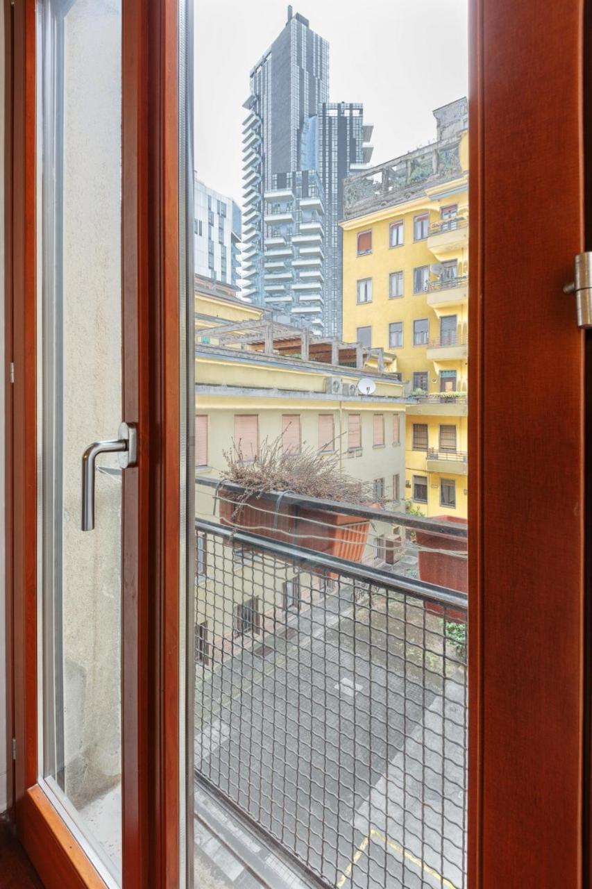 Bright And Cozy Apartment In Isola District - Marco Polo Milano Exteriör bild